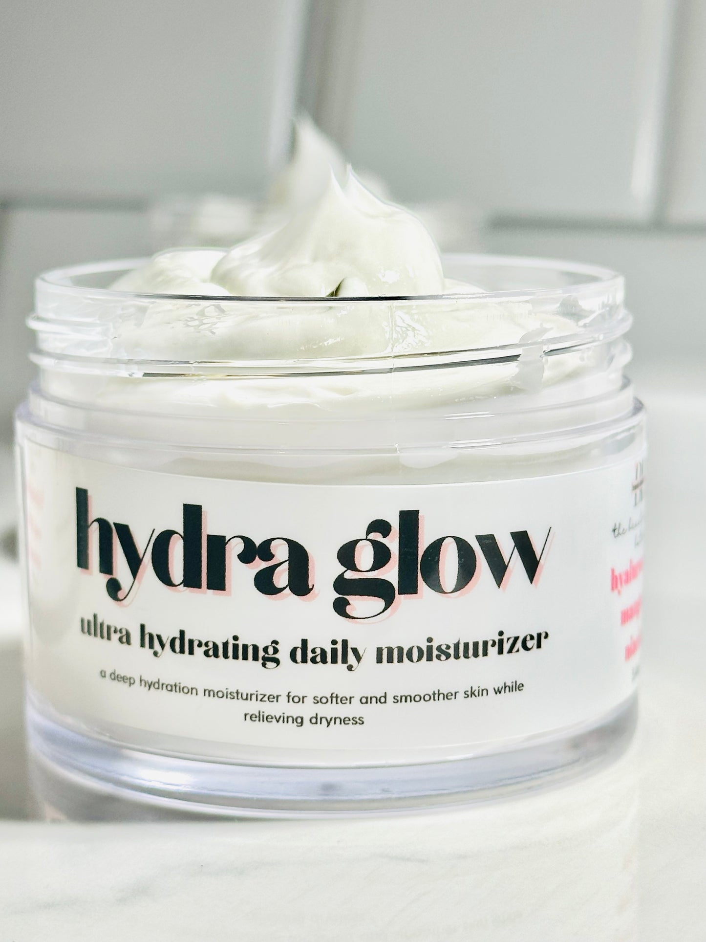 THE GLOW MORE SKINCARE KIT