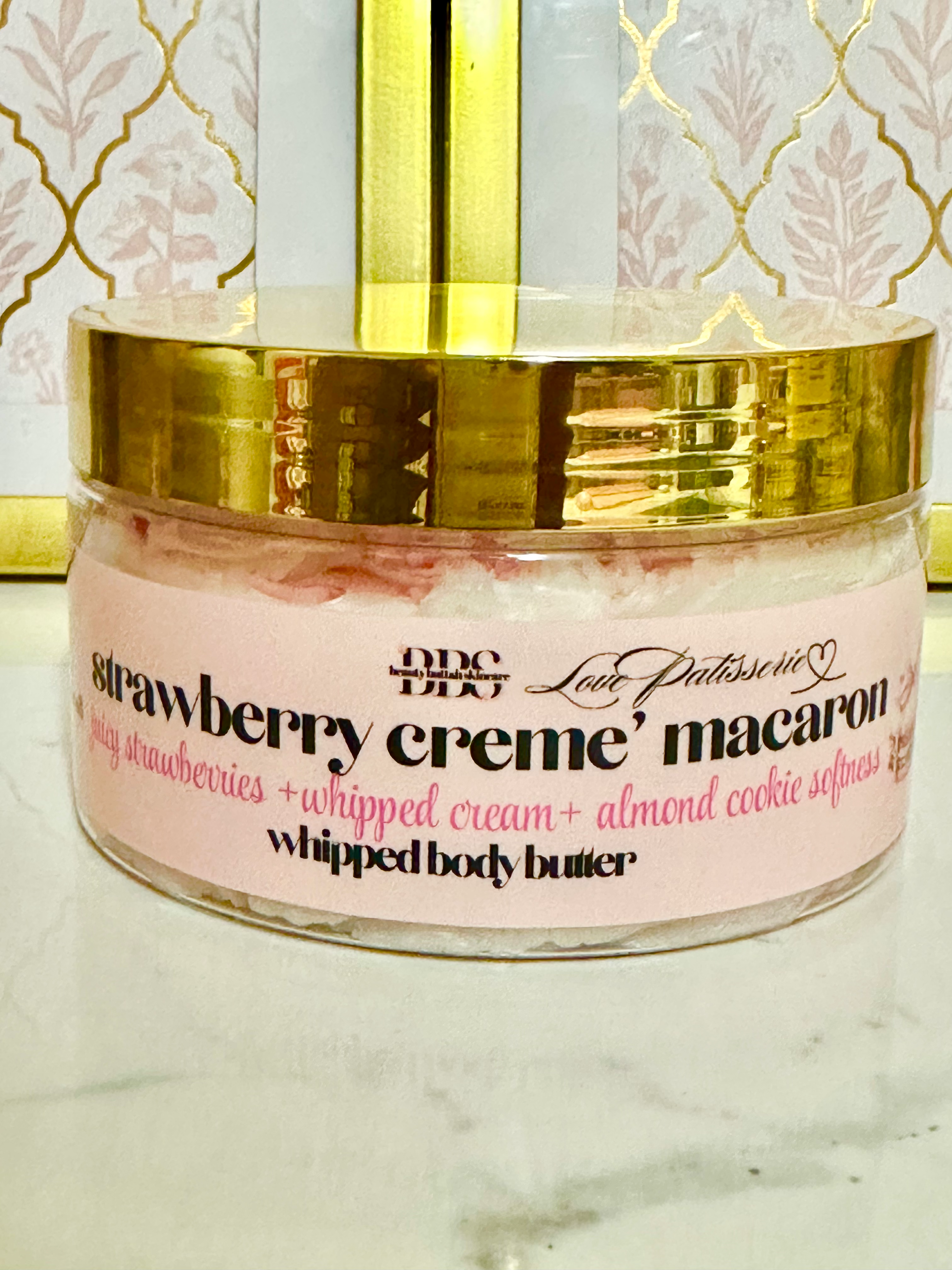 STRAWBERRY CREME MACARON WHIPPED BODY BUTTER